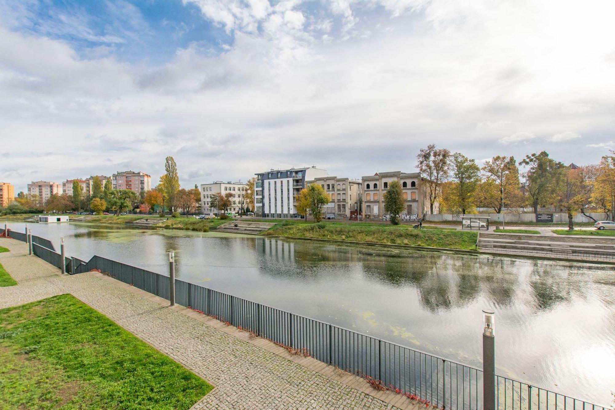 City Center - Granary Island By Apartmore Гданьск Экстерьер фото